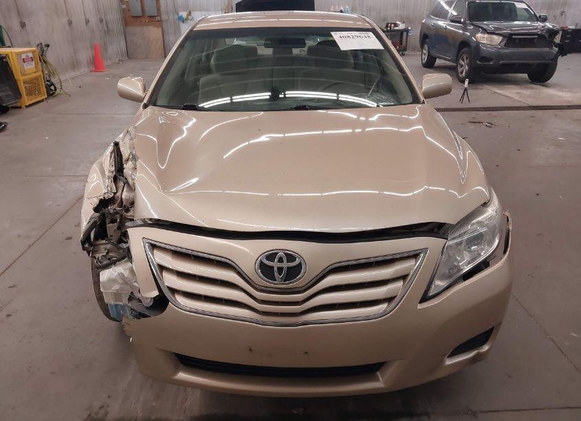 Photo 13 of 2010 Toyota Camry LE (VIN 4T1BF3EK6AU104856)