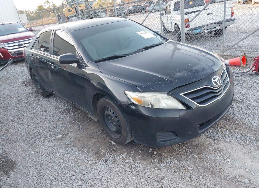 2010 Toyota Camry LE (VIN 4T1BF3EK6AU510670) main photo