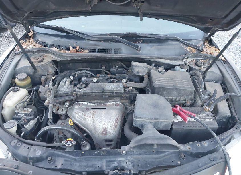 Photo 10 of 2010 Toyota Camry LE (VIN 4T1BF3EK6AU510670)