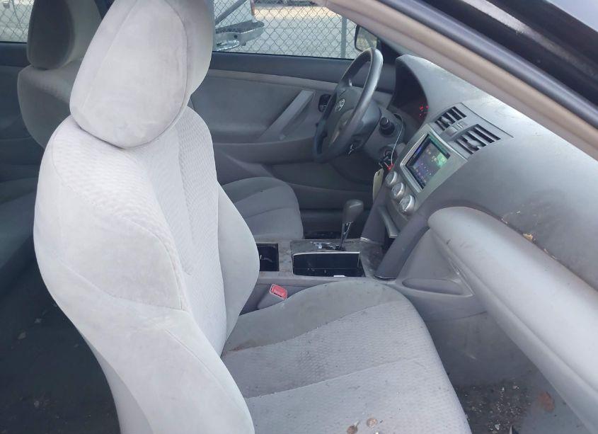 Photo 5 of 2010 Toyota Camry LE (VIN 4T1BF3EK6AU510670)