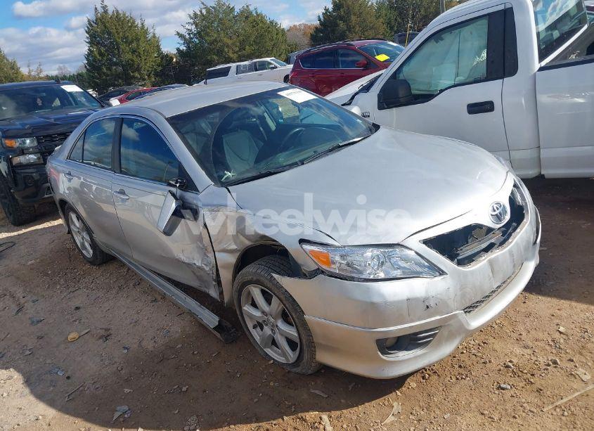 2010 Toyota Camry SE (VIN 4T1BF3EK6AU513312) main photo