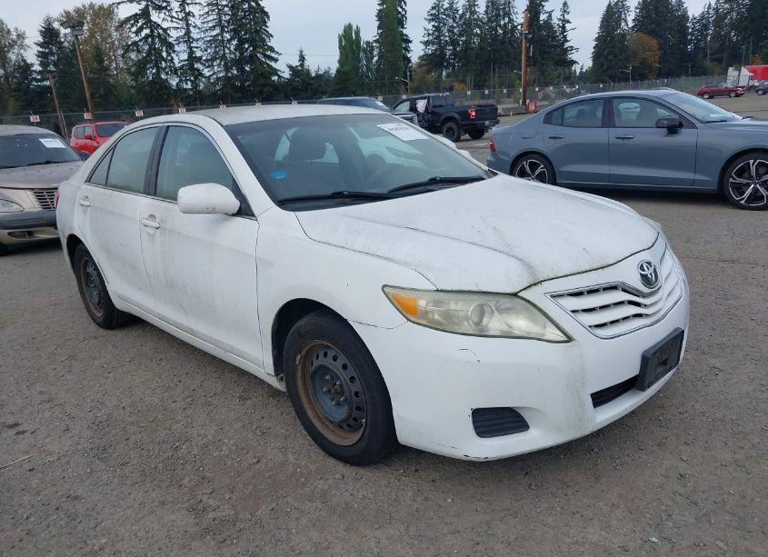 2010 Toyota Camry LE (VIN 4T1BF3EK6AU536508) main photo