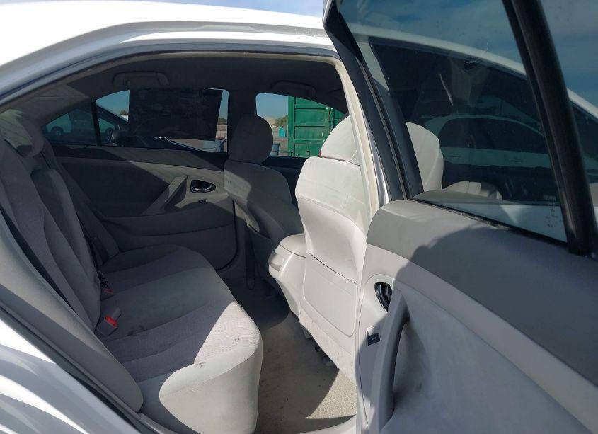 Photo 8 of 2010 Toyota Camry LE (VIN 4T1BF3EK6AU538842)