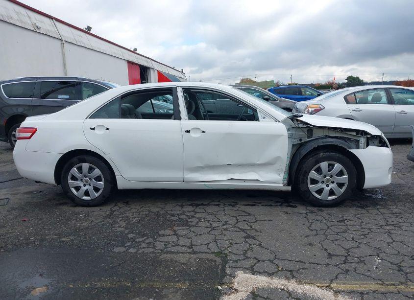 Photo 14 of 2010 Toyota Camry LE (VIN 4T1BF3EK6AU539974)