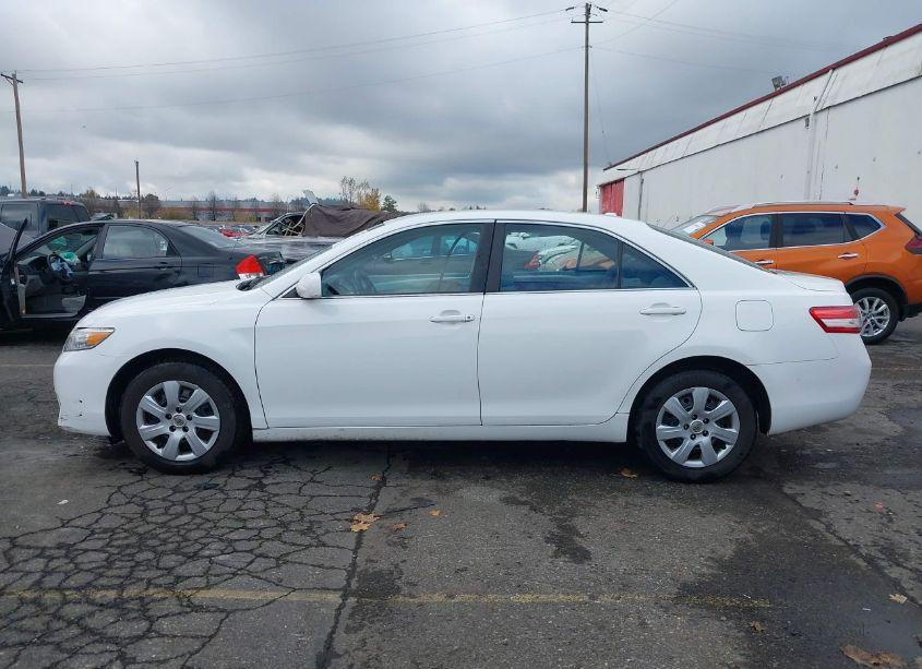 Photo 15 of 2010 Toyota Camry LE (VIN 4T1BF3EK6AU539974)