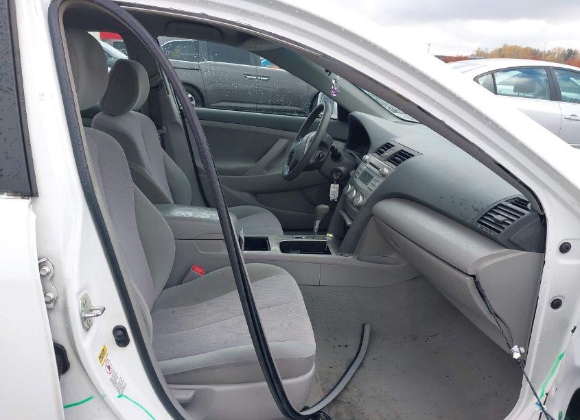 Photo 5 of 2010 Toyota Camry LE (VIN 4T1BF3EK6AU539974)