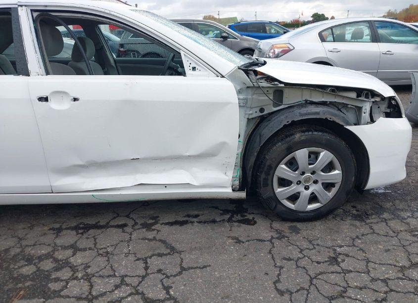 Photo 6 of 2010 Toyota Camry LE (VIN 4T1BF3EK6AU539974)