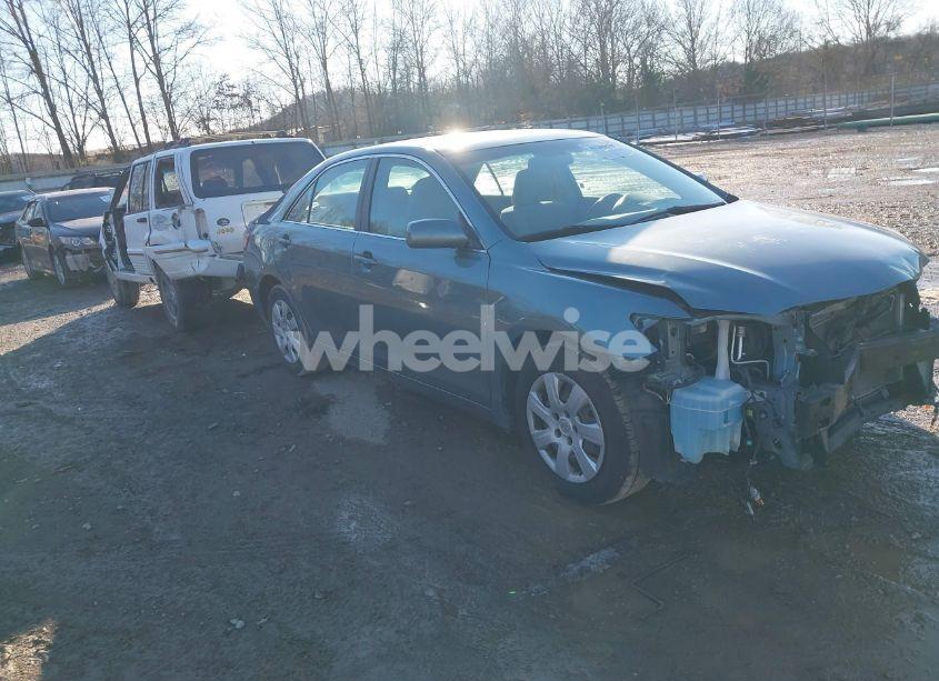 2010 Toyota Camry LE (VIN 4T1BF3EK6AU561070) main photo