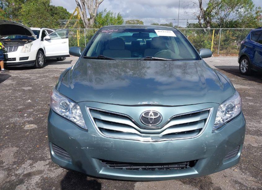 Photo 12 of 2010 Toyota Camry LE (VIN 4T1BF3EK6AU562591)