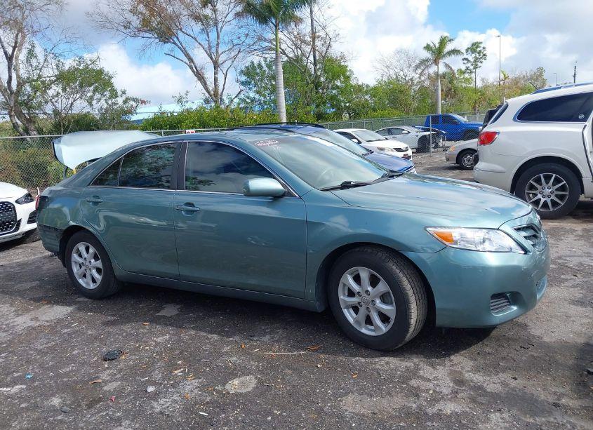 Photo 13 of 2010 Toyota Camry LE (VIN 4T1BF3EK6AU562591)