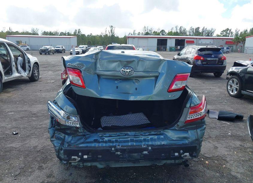 Photo 16 of 2010 Toyota Camry LE (VIN 4T1BF3EK6AU562591)