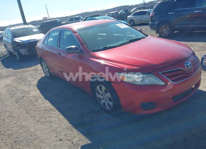 2010 Toyota Camry LE (VIN 4T1BF3EK6AU568293) main photo
