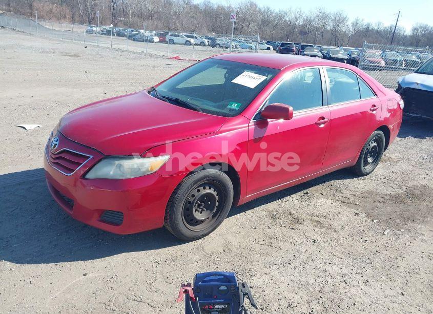 Photo 2 of 2010 Toyota Camry LE (VIN 4T1BF3EK6AU568293)