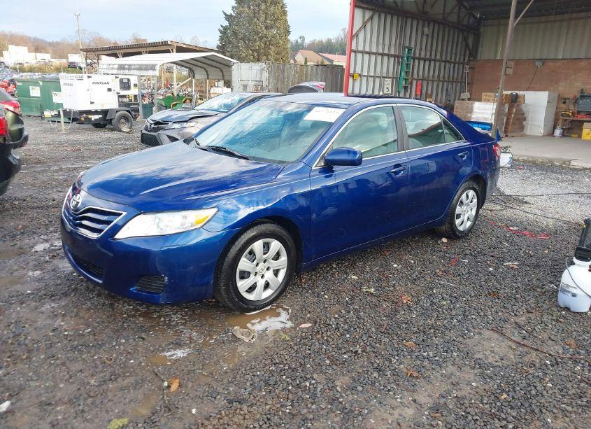 Photo 2 of 2010 Toyota Camry LE (VIN 4T1BF3EK6AU577446)
