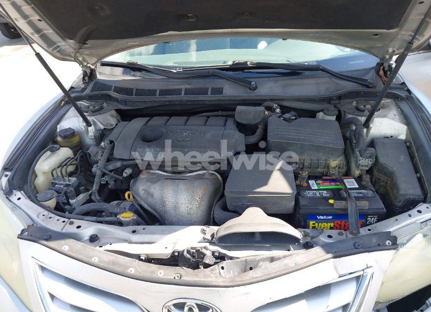 Photo 10 of 2011 Toyota Camry LE (VIN 4T1BF3EK6BU129371)