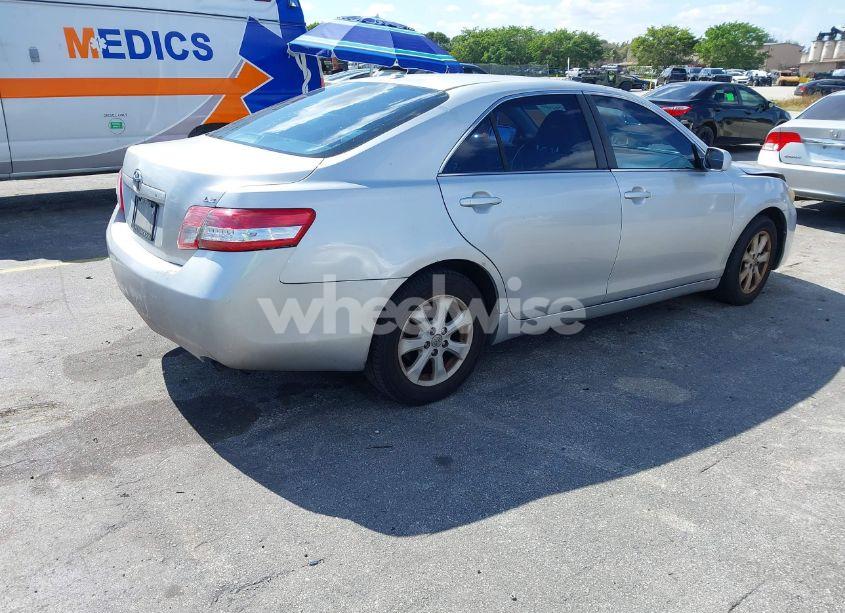 Photo 4 of 2011 Toyota Camry LE (VIN 4T1BF3EK6BU129371)