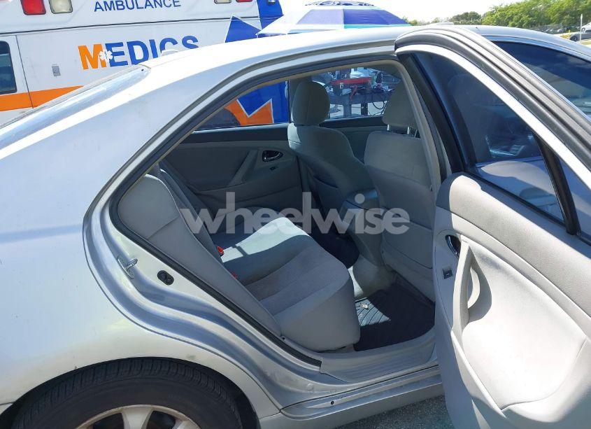 Photo 8 of 2011 Toyota Camry LE (VIN 4T1BF3EK6BU129371)