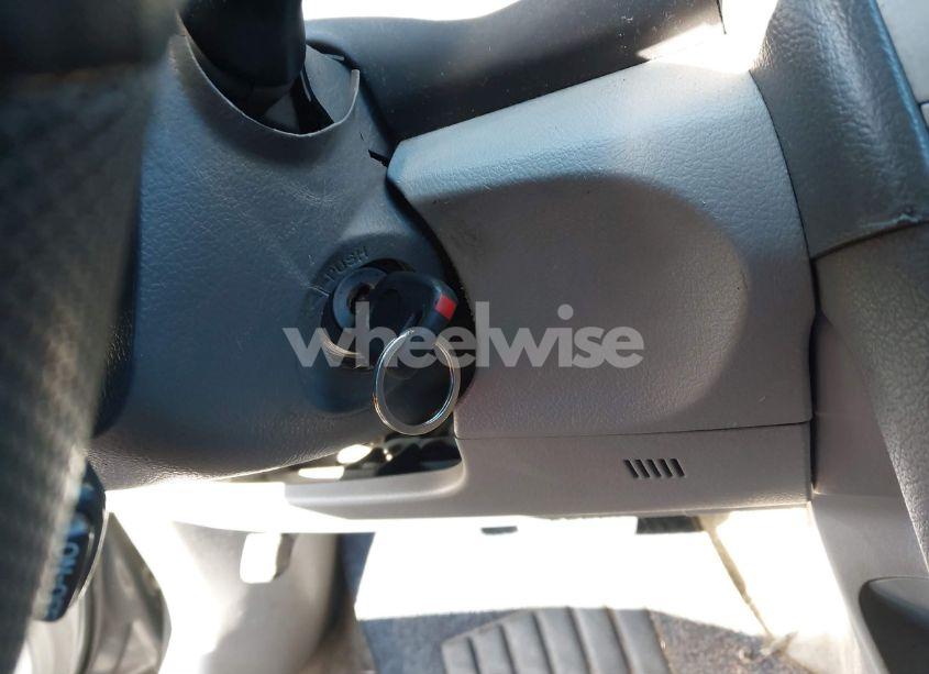 Photo 11 of 2011 Toyota Camry LE (VIN 4T1BF3EK6BU135400)