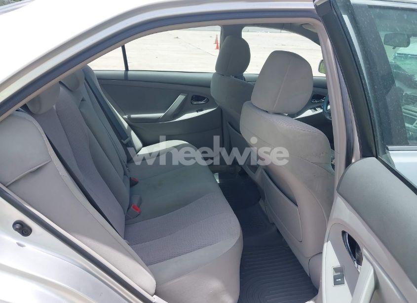 Photo 8 of 2011 Toyota Camry LE (VIN 4T1BF3EK6BU136109)