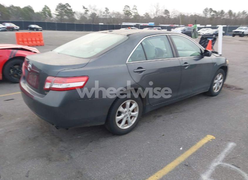 Photo 4 of 2011 Toyota Camry LE (VIN 4T1BF3EK6BU141553)