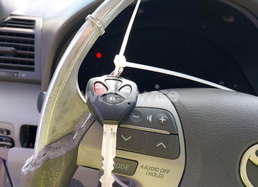 Photo 11 of 2011 Toyota Camry LE (VIN 4T1BF3EK6BU147322)