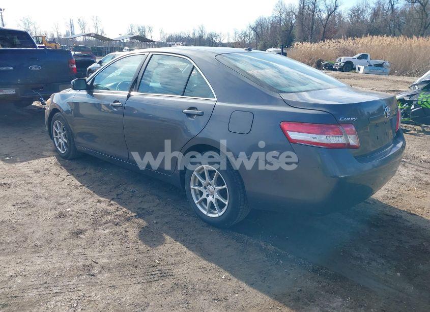 Photo 3 of 2011 Toyota Camry LE (VIN 4T1BF3EK6BU147322)