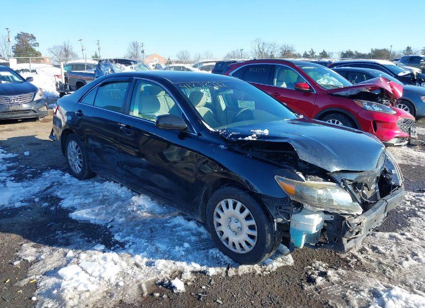 2011 Toyota Camry LE (VIN 4T1BF3EK6BU151483) main photo