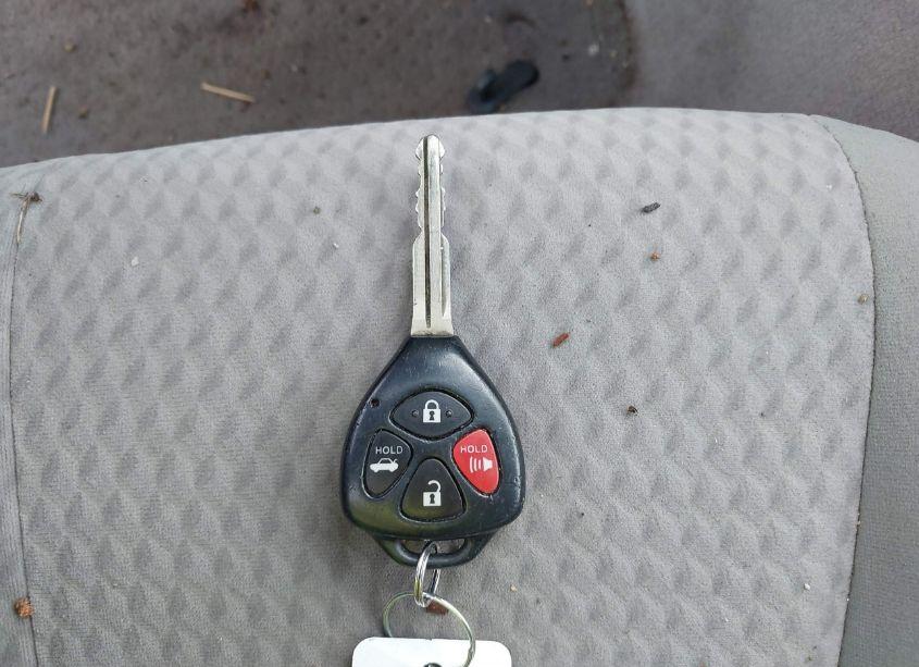 Photo 11 of 2011 Toyota Camry LE (VIN 4T1BF3EK6BU155890)