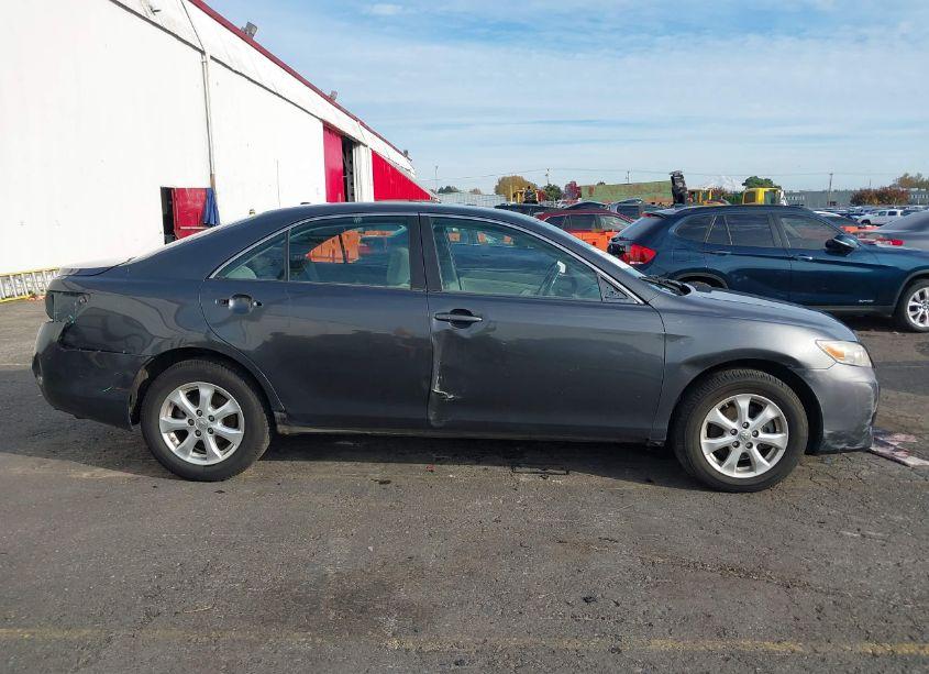 Photo 14 of 2011 Toyota Camry LE (VIN 4T1BF3EK6BU155890)