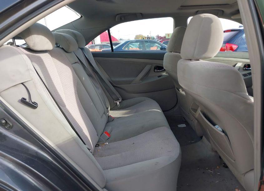 Photo 8 of 2011 Toyota Camry LE (VIN 4T1BF3EK6BU155890)