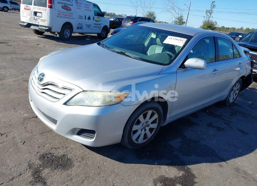 Photo 2 of 2011 Toyota Camry LE (VIN 4T1BF3EK6BU169868)