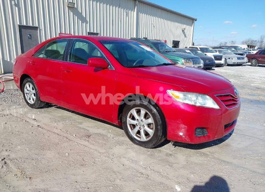 2011 Toyota Camry LE (VIN 4T1BF3EK6BU180644) main photo