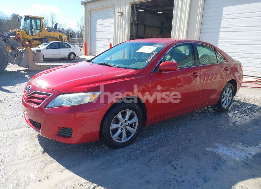 Photo 2 of 2011 Toyota Camry LE (VIN 4T1BF3EK6BU180644)
