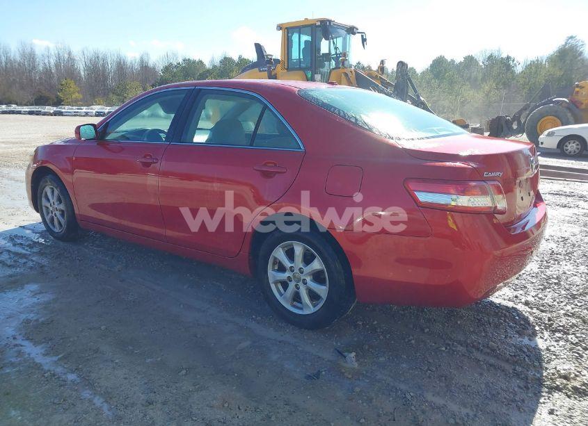 Photo 3 of 2011 Toyota Camry LE (VIN 4T1BF3EK6BU180644)