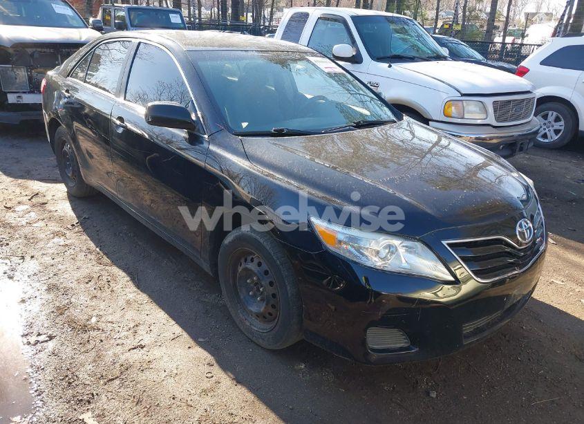 2011 Toyota Camry LE (VIN 4T1BF3EK6BU184628) main photo