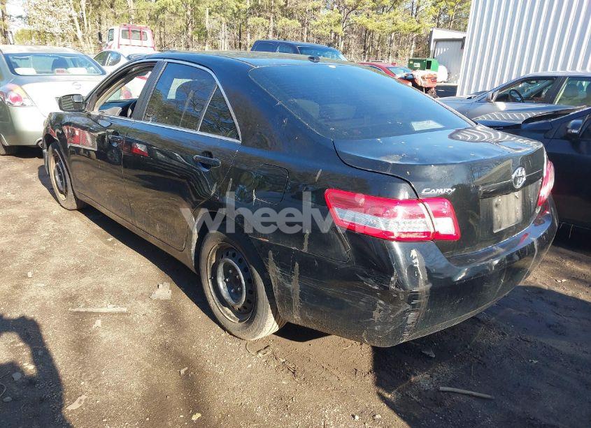 Photo 3 of 2011 Toyota Camry LE (VIN 4T1BF3EK6BU184628)