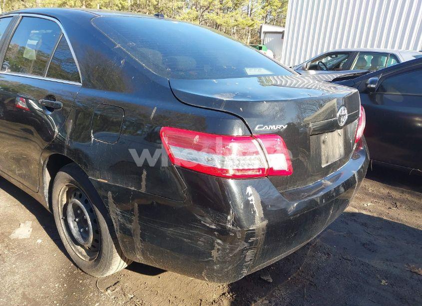 Photo 6 of 2011 Toyota Camry LE (VIN 4T1BF3EK6BU184628)