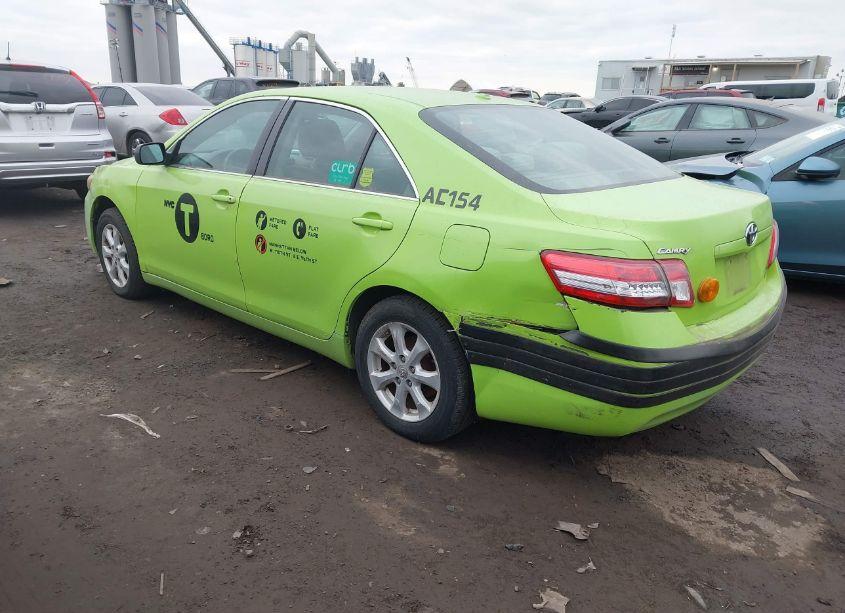 Photo 3 of 2011 Toyota Camry LE (VIN 4T1BF3EK6BU191854)