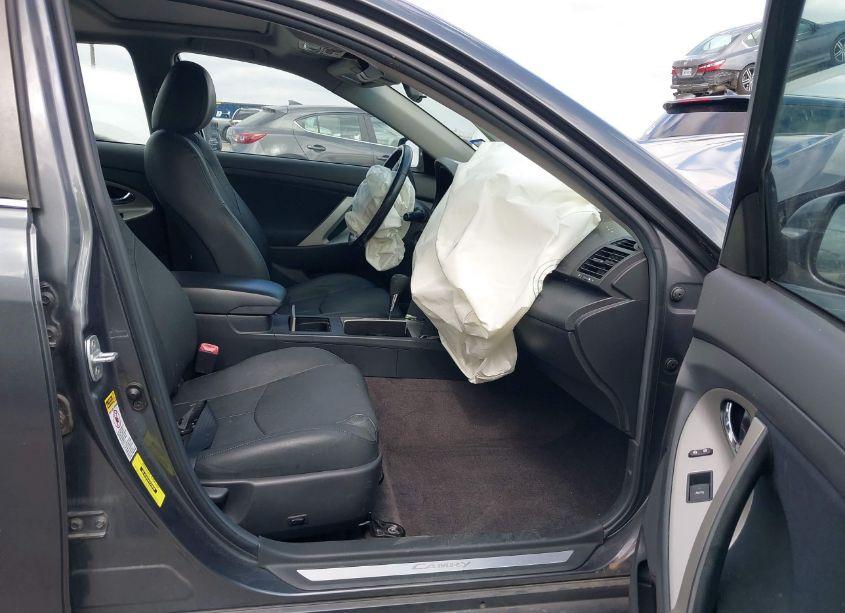 Photo 5 of 2011 Toyota Camry SE (VIN 4T1BF3EK6BU199923)