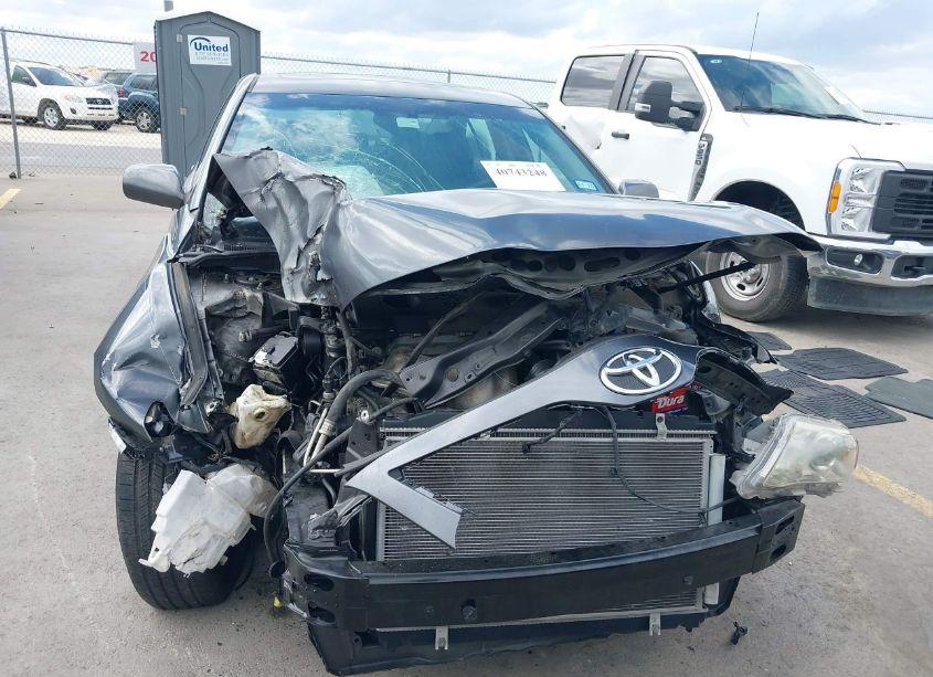 Photo 6 of 2011 Toyota Camry SE (VIN 4T1BF3EK6BU199923)