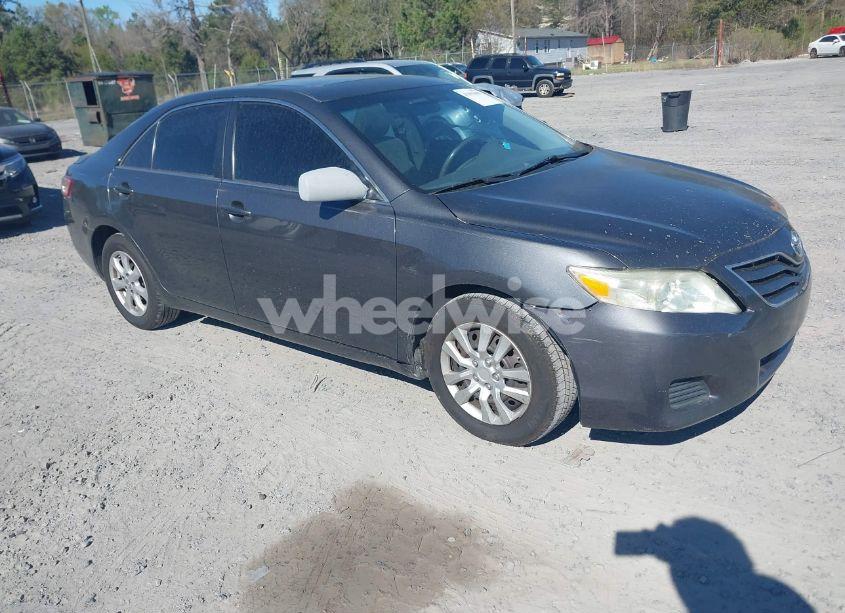 2011 Toyota Camry LE (VIN 4T1BF3EK6BU205509) main photo