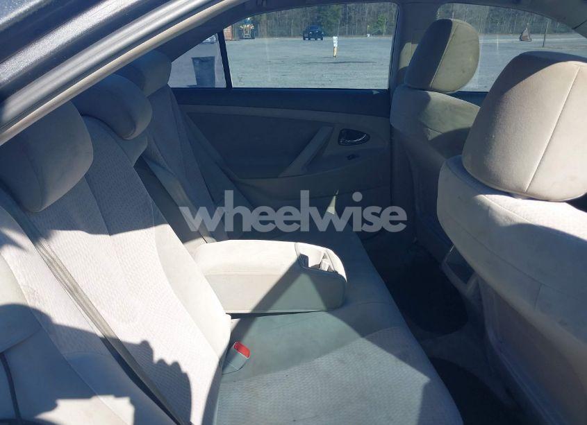 Photo 8 of 2011 Toyota Camry LE (VIN 4T1BF3EK6BU205509)