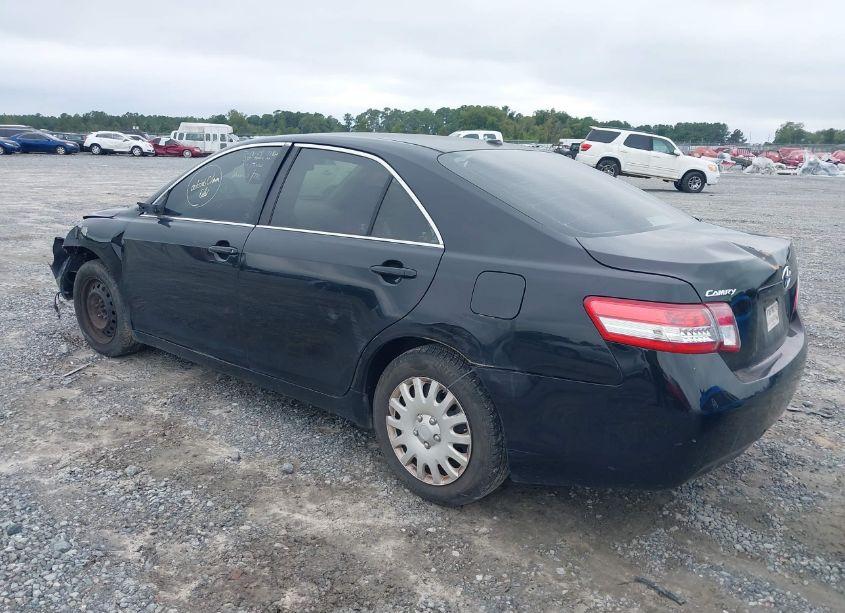 Photo 3 of 2011 Toyota Camry LE (VIN 4T1BF3EK6BU211245)