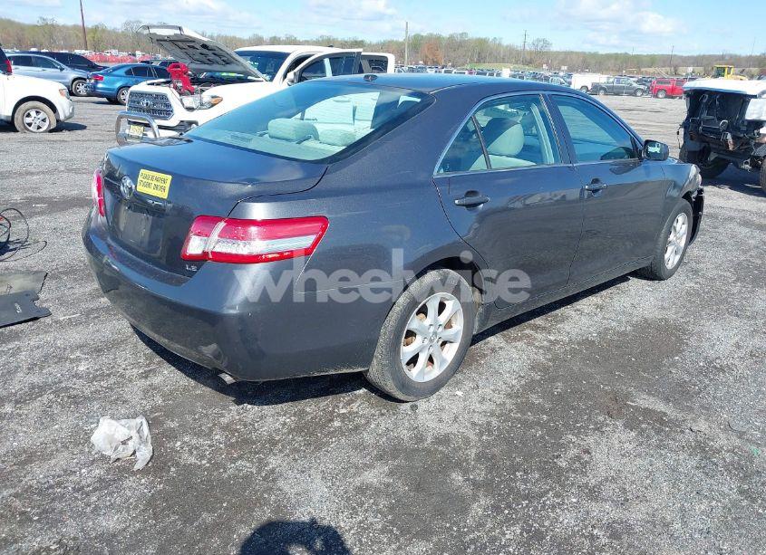 Photo 4 of 2011 Toyota Camry LE (VIN 4T1BF3EK6BU217577)