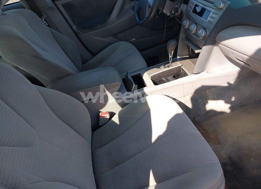 Photo 5 of 2011 Toyota Camry LE (VIN 4T1BF3EK6BU217577)
