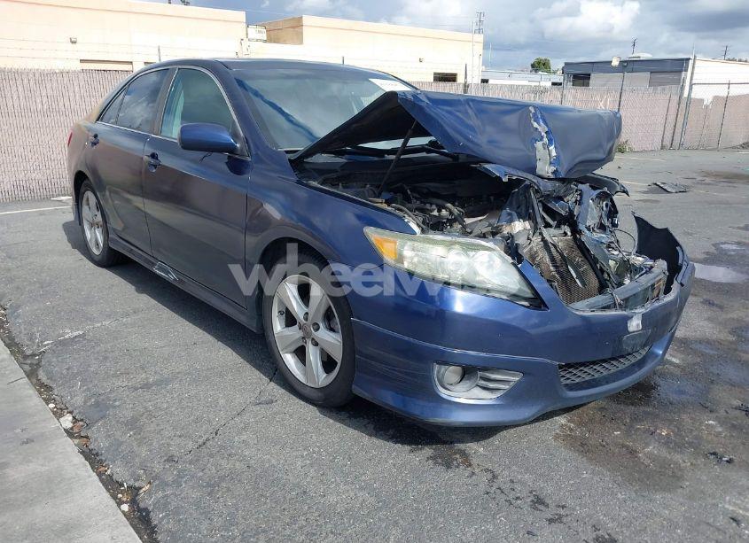 2011 Toyota Camry SE (VIN 4T1BF3EK6BU582678) main photo