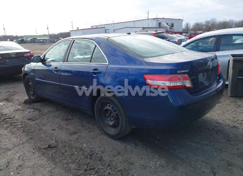 Photo 3 of 2011 Toyota Camry LE (VIN 4T1BF3EK6BU592322)