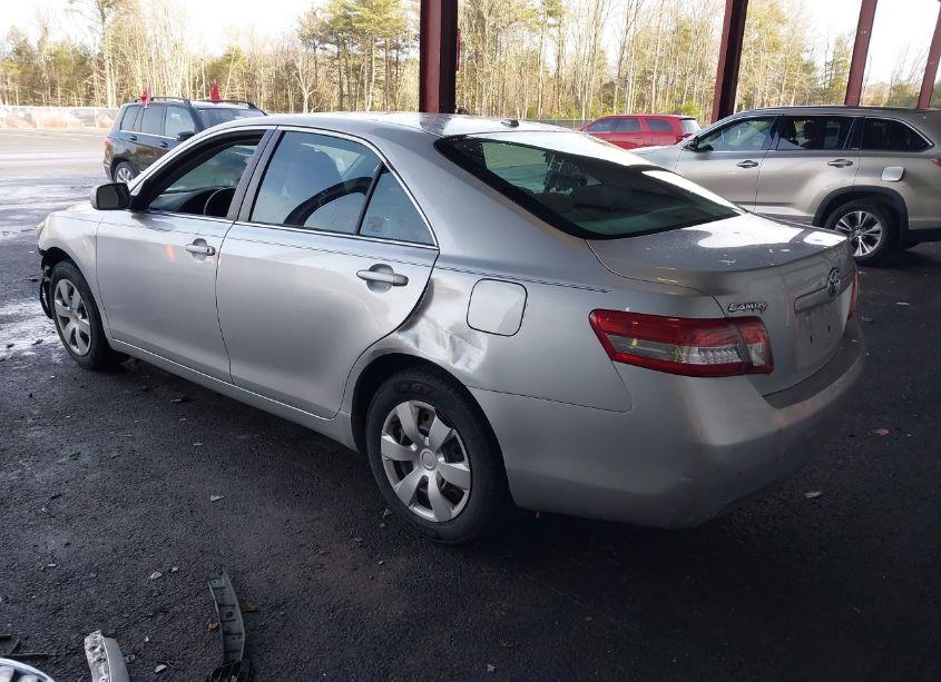 Photo 3 of 2011 Toyota Camry (VIN 4T1BF3EK6BU617137)