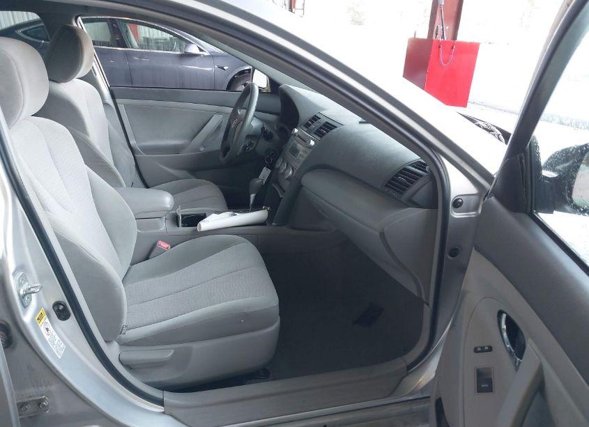 Photo 5 of 2011 Toyota Camry (VIN 4T1BF3EK6BU617137)