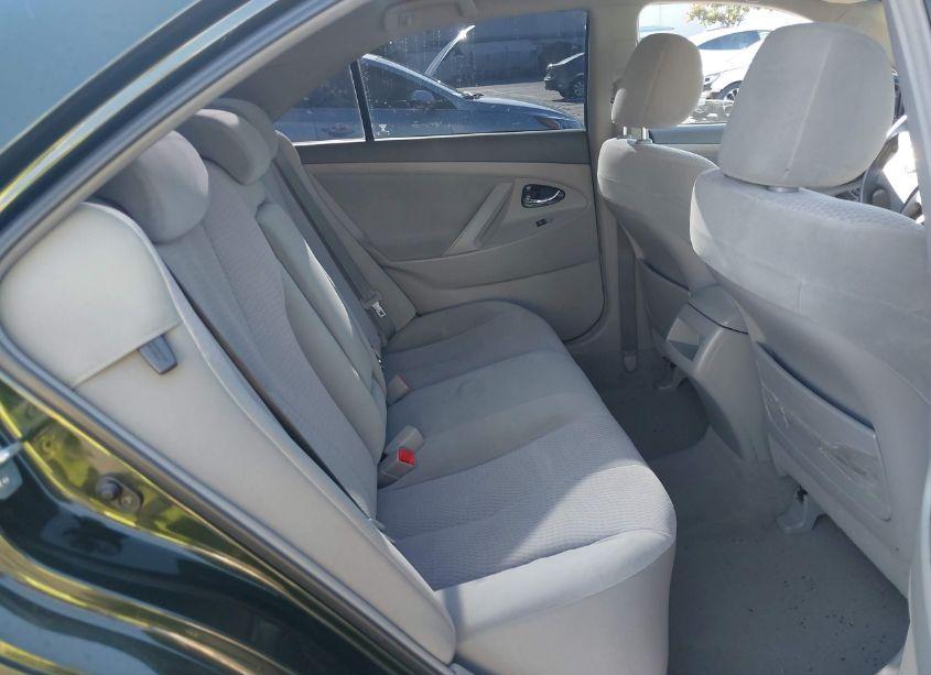 Photo 8 of 2011 Toyota Camry LE (VIN 4T1BF3EK6BU624556)